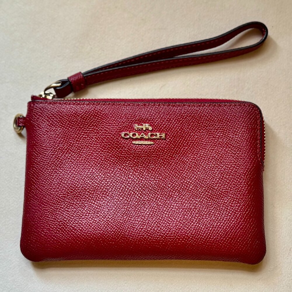 Coach Corner Ziparound Red Leather Wristlet
